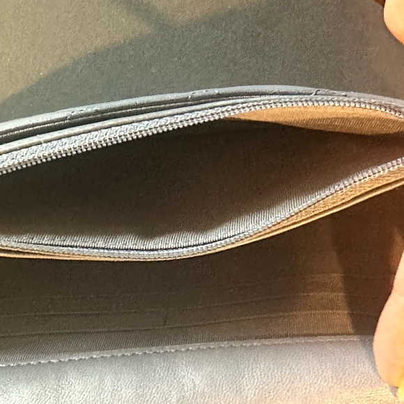 CHANEL iridescent blue wallet on chain silver hardware flap bag - Picture 8 of 15